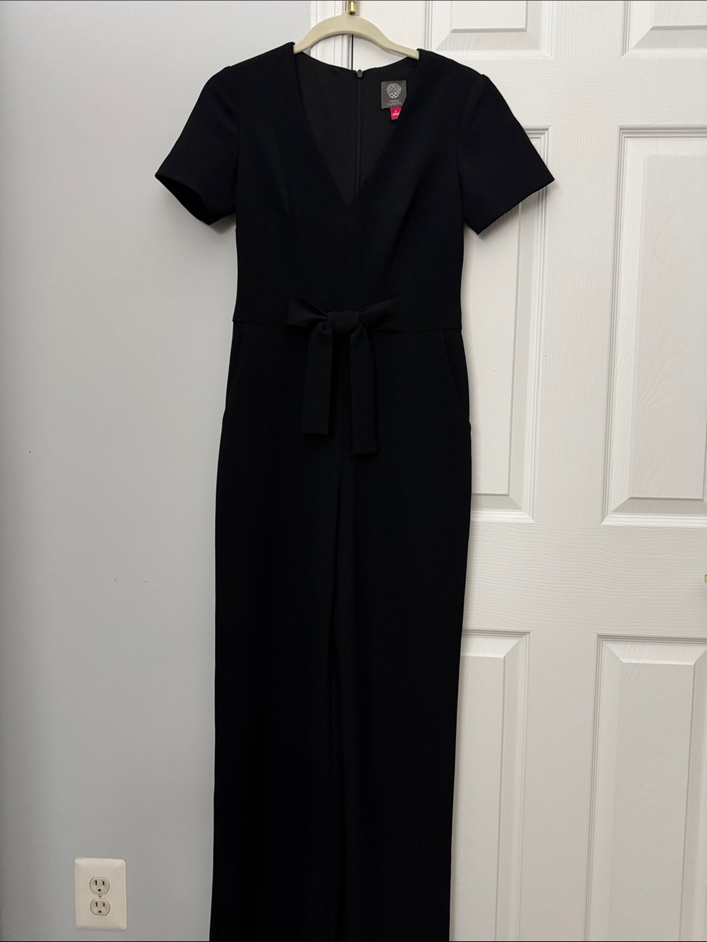 Vince Camuto Black V-Neck Short Sleeve Tie-Waist Jumpsuit